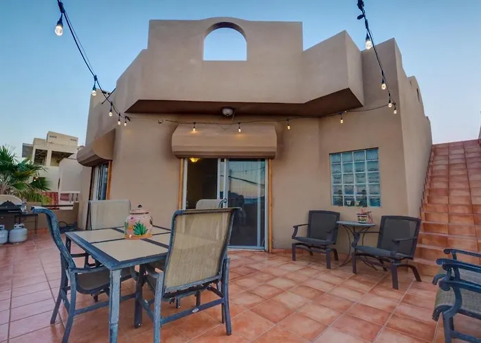 1 Min Walk To Beach - Sleeps 14 - Ac - Wifi - Near Malecon
