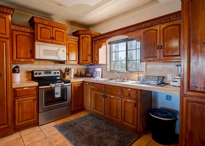 Beach Condo 3-Sleeps 8- Pool- Wifi- Ac- Security