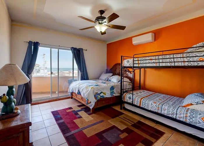 Beach Condo 3-Sleeps 8- Pool- Wifi- Ac- Security