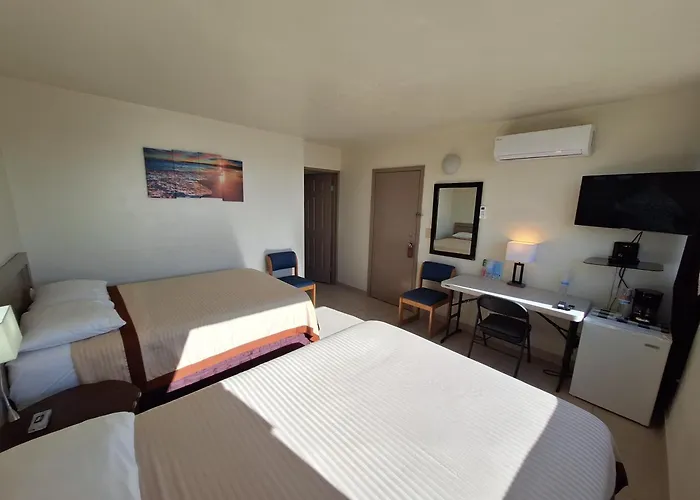 #33 Bungalow Seaside Hotel & Victors Rv Park